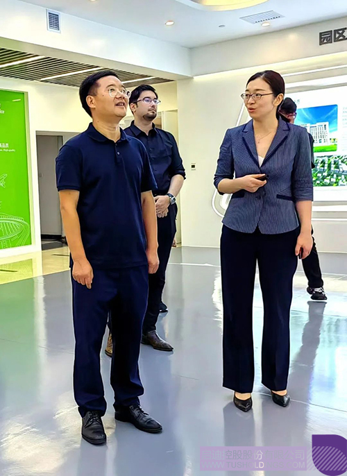 1692433645749228.jpg 2c.jpg