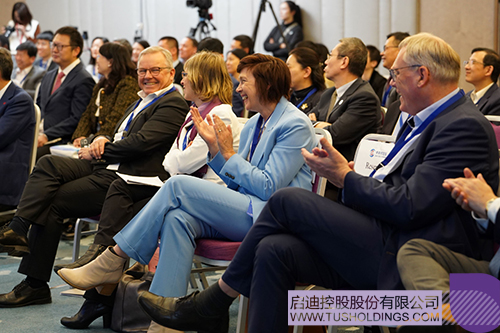 1714264652811811.jpg 5c.jpg